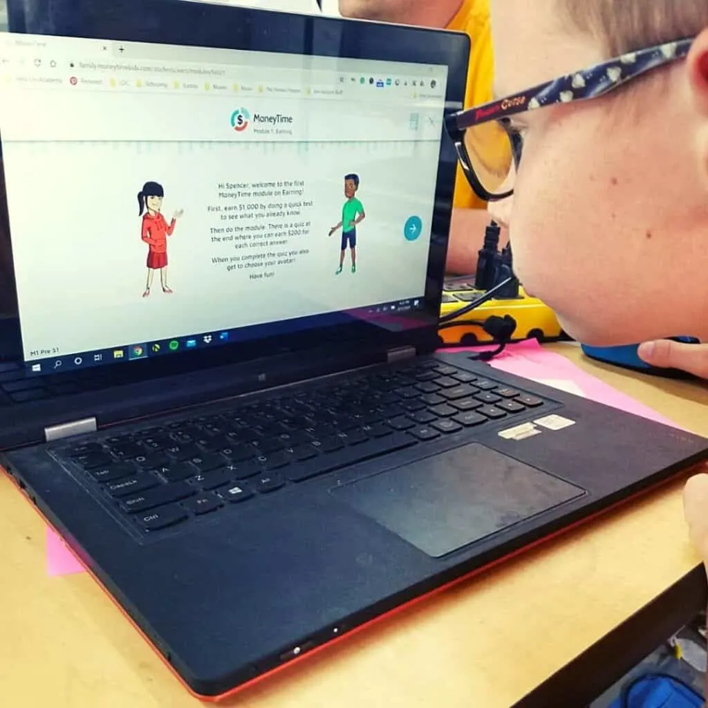 Financial Literacy Program for Kids | A MoneyTime Review 3 Customizing your avatar on the Money Time financial literacy program for kids