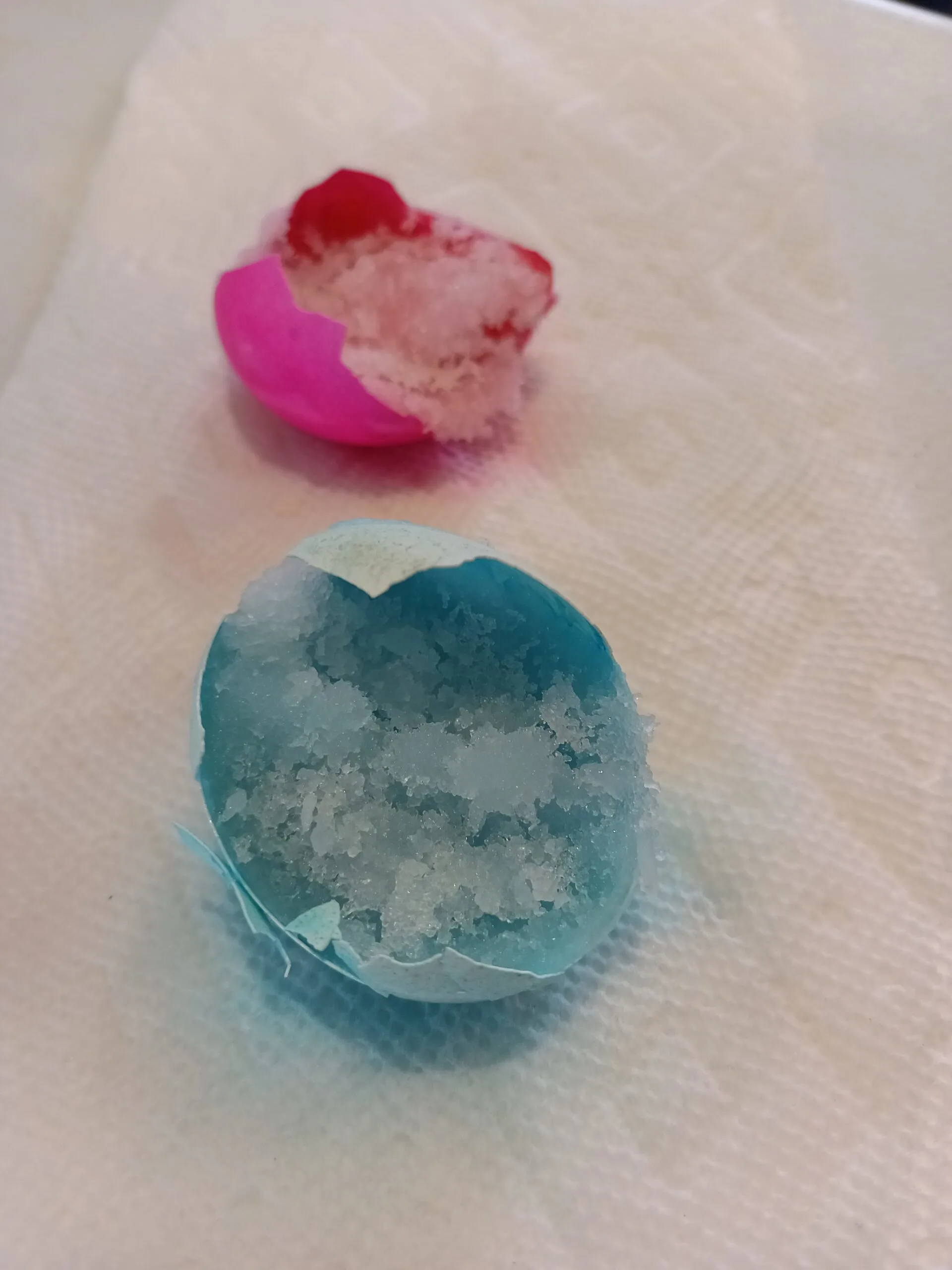 DIY Crystal Egg Geodes STEM Project (Dragon Eggs) 9 pink and blue crystal eggshell geodes